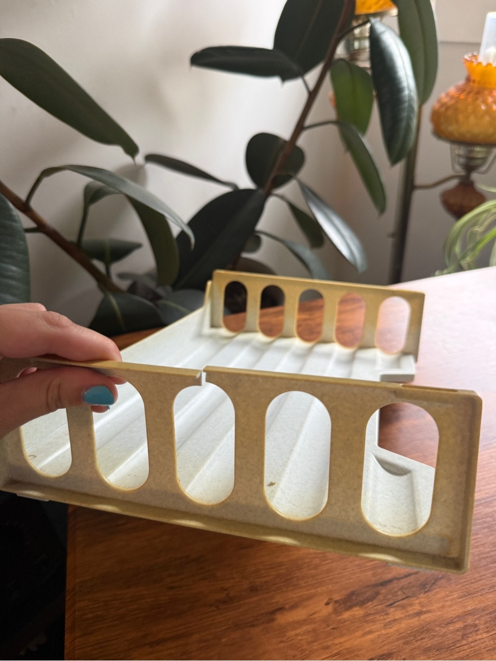 Vintage Plastic Stackable Can Organizer Storage Rack - Picture 7 of 14